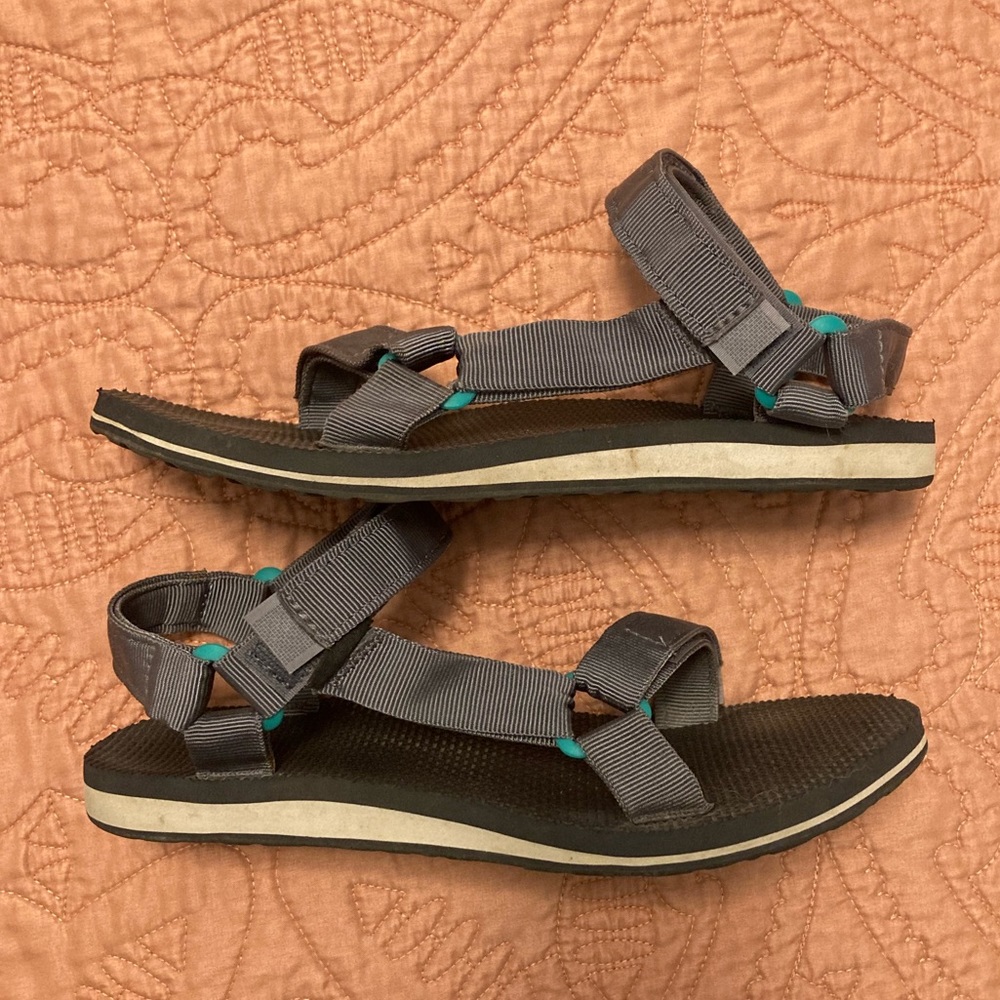 Teva Women’s Original Universal size 9 gray/teal